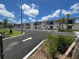 Building Photo - 199 N Redland Rd
