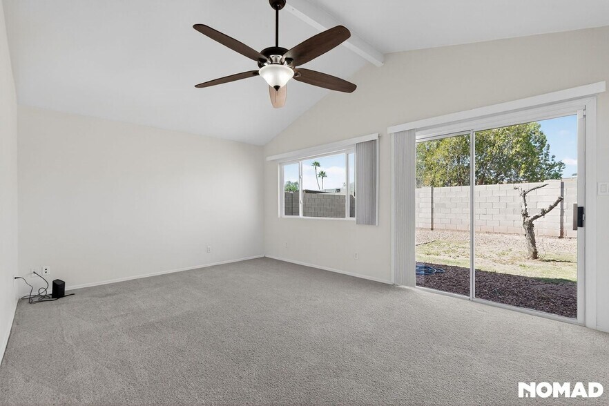 Building Photo - 1636 W Taro Ln