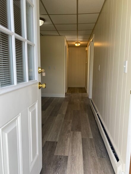 Building Photo - 33 Saco St