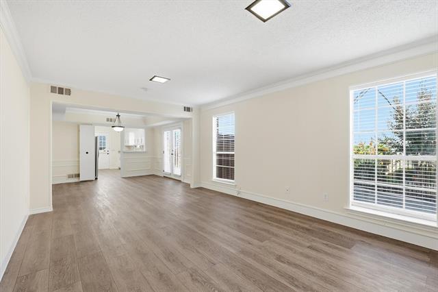 Building Photo - 2145 Willow Pl