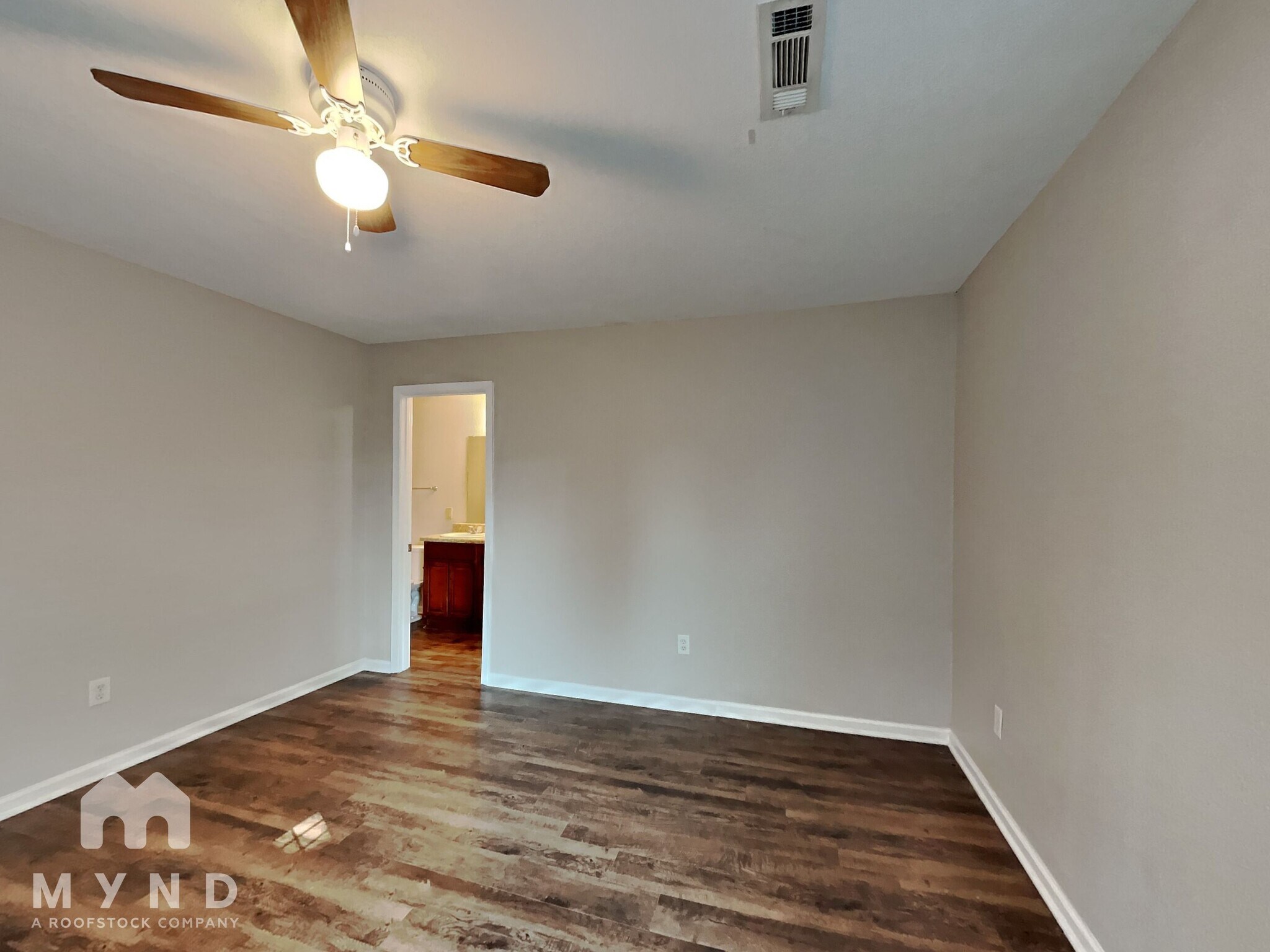 Building Photo - 206 Palm St