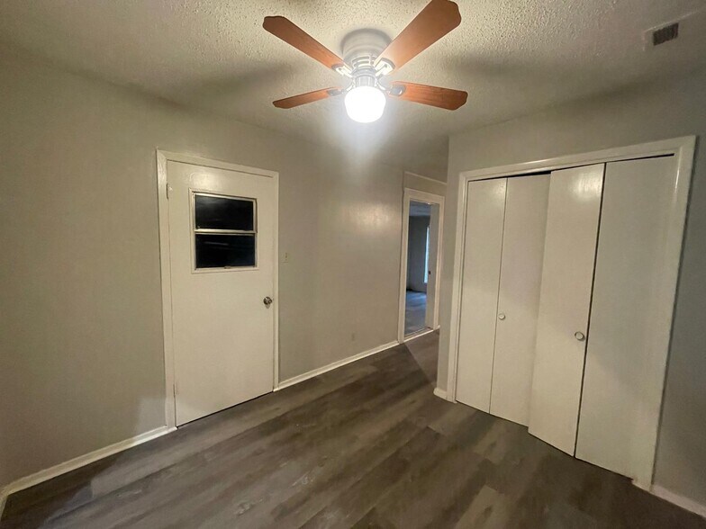 Building Photo - 3817 Titan Trl