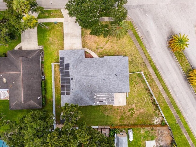 Building Photo - 923 Sand Crest Dr
