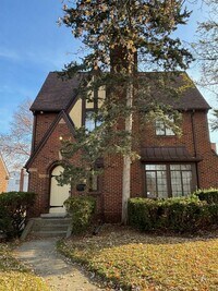 Building Photo - 21440 Lathrup St