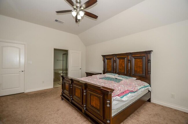 Building Photo - 4307 Fenetre Forest St