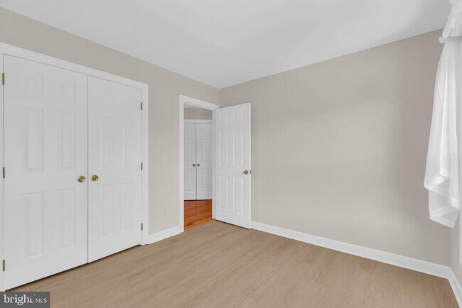 Building Photo - 9902 Michael Schar Ct