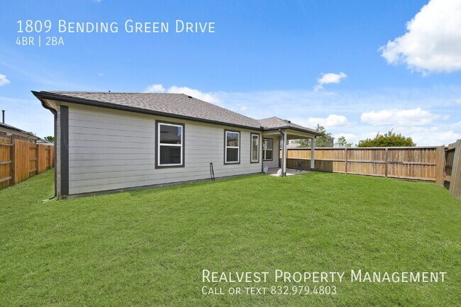 Building Photo - 1809 Bending Green Dr