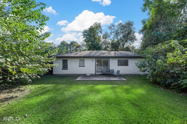 Building Photo - 101 Lillian St