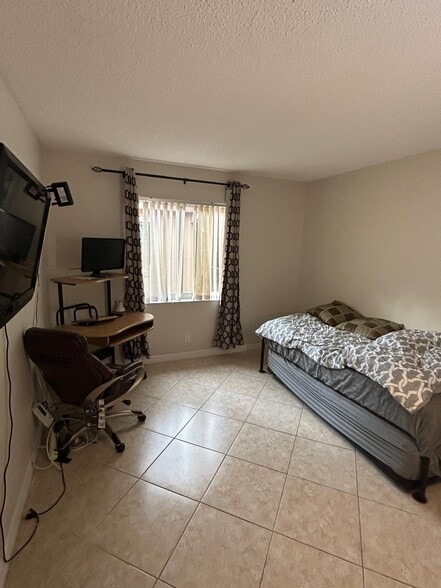 Building Photo - 129 Piedmont C