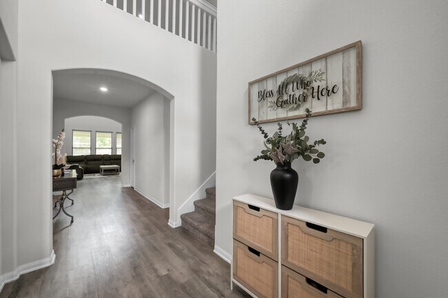Building Photo - 6185 White Oak Leaf Lp