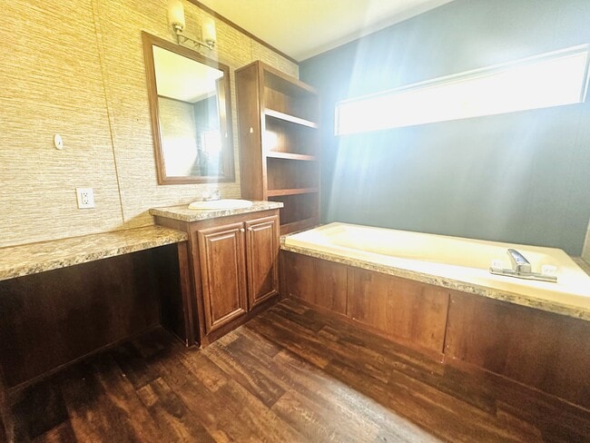 Building Photo - 207 Juniper Rd