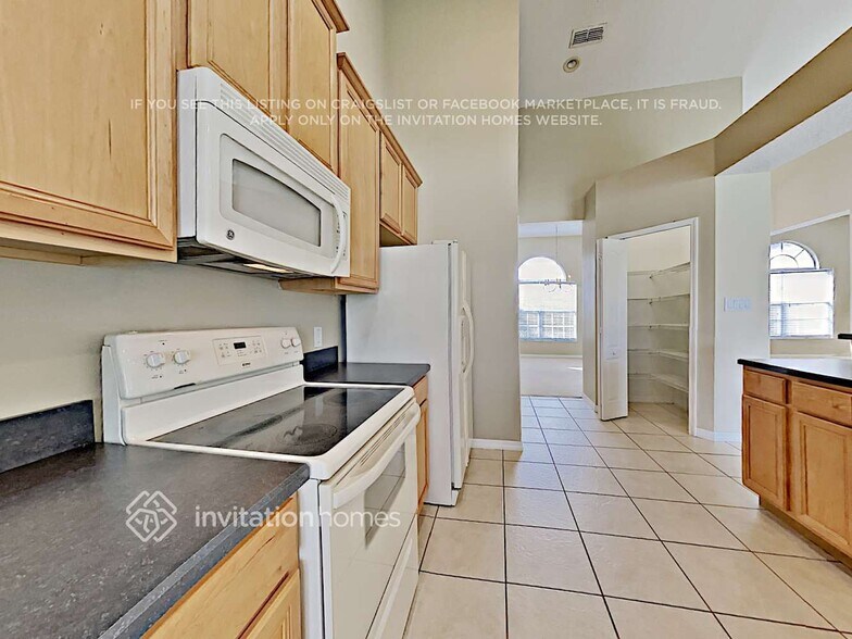 Building Photo - 2718 Old Redpine Way