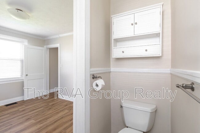 Building Photo - 2415 Dumbarton Rd