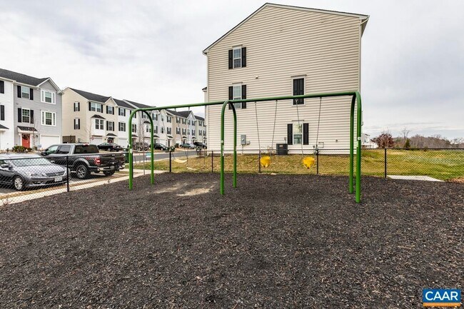 Building Photo - 2033 Elm Tree Ct