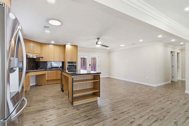 Building Photo - Turnkey Open-Concept Home with Central A/C & Solar