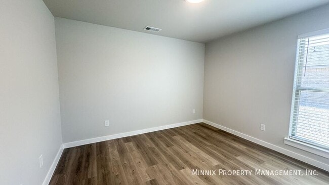 Building Photo - 2142 Kokomo Ave