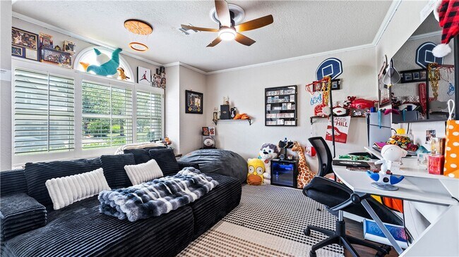 Building Photo - 2 S Prairie Dunes Dr