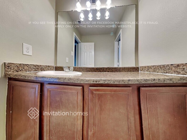 Building Photo - 19239 Canaras Ct