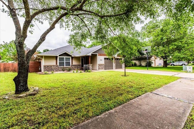 Building Photo - 11322 Bristle Oak Trail