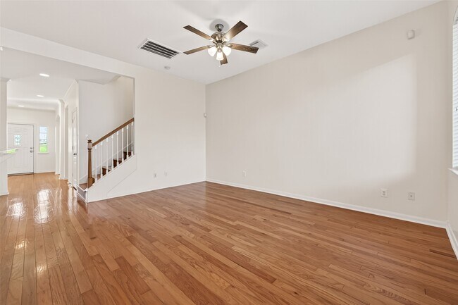 Building Photo - 17719 Brair Arbor