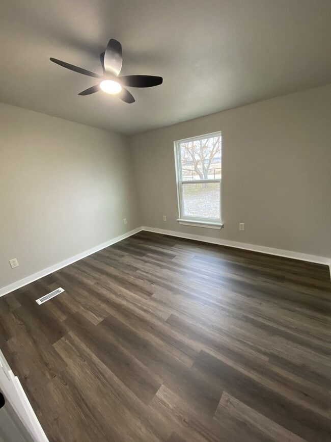 Building Photo - 151 Sherwood Dr