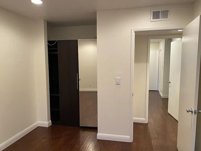 Building Photo - Sunnyvale - Beautiful update home in Desir...