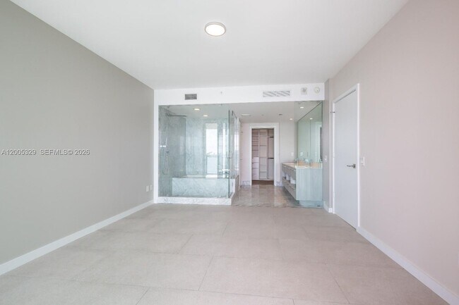 Building Photo - 3131 NE 7th Ave