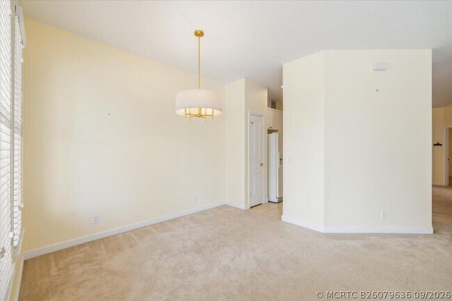 Building Photo - 10663 SW Cam Run
