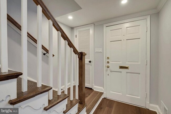 Building Photo - 6317 Olde Towne Ct