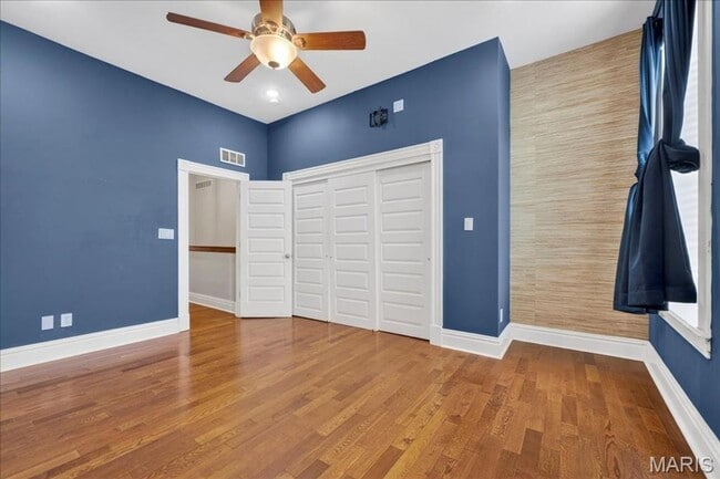 Building Photo - Benton Park home.