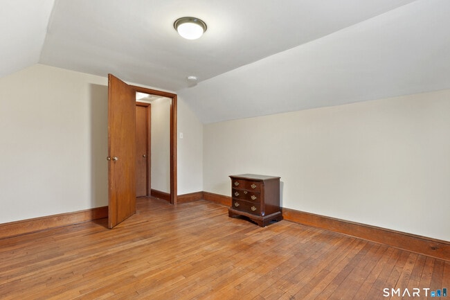 Building Photo - 56 Beaver Brook Rd