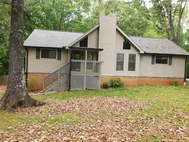 Building Photo - 5532 Stewart Mill Rd
