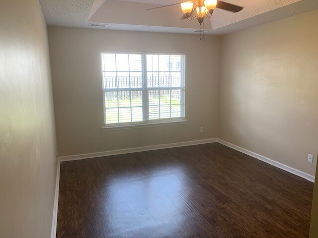 Building Photo - 428 Plantation Pl