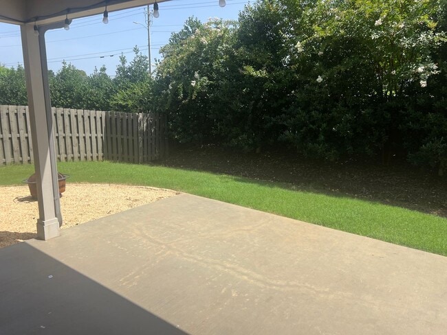 Building Photo - Must See Home In Madison City!