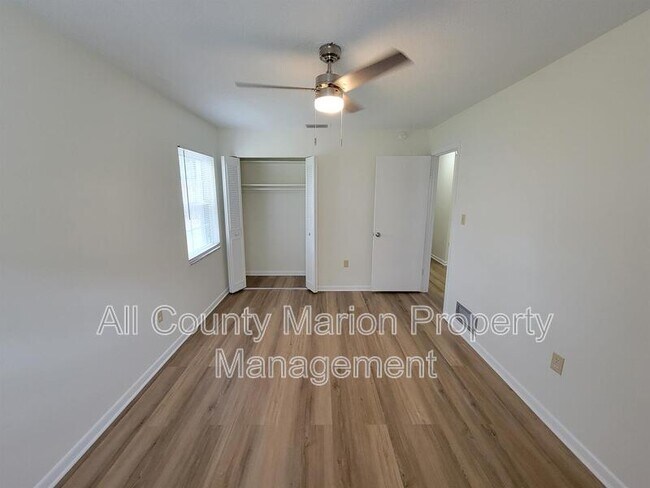 Building Photo - 1511 SE 40th Ct