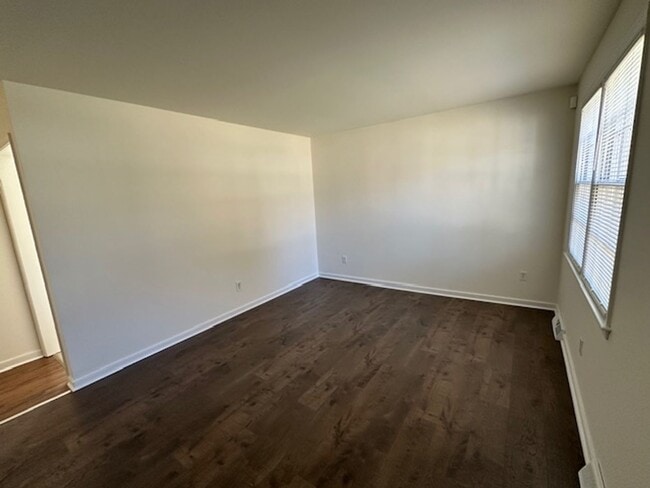 Building Photo - 5401 Bellmeadows Rd