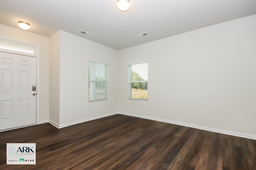 Building Photo - 139 Slate Dr