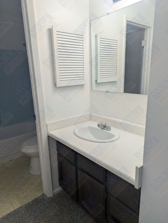 Building Photo - 1020 Bridger Dr