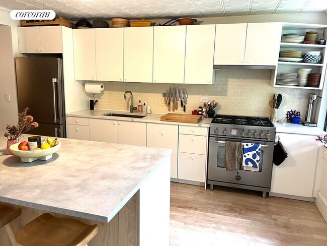 Building Photo - 46 1st Pl