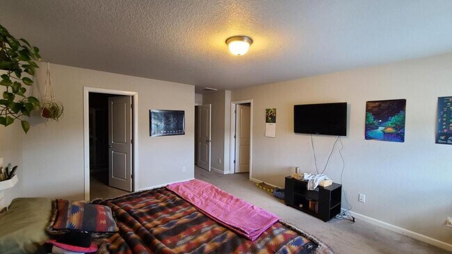 Building Photo - 608 Stonebridge Drive