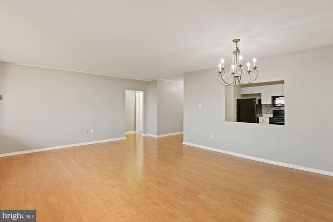 Building Photo - 3705 S George Mason Dr