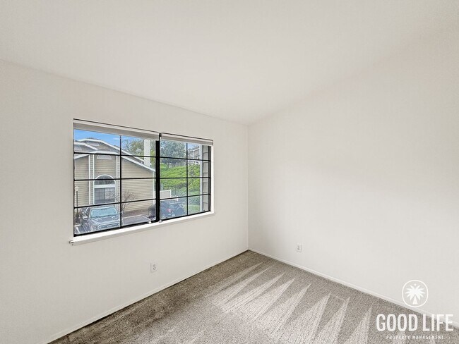 Building Photo - Mission Viejo Gem! Private Yard, Vaulted Ceilings & Resort-Style Pool + Spa