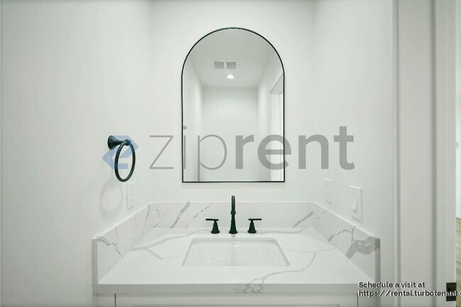 Building Photo - 4935 Cloud Ave