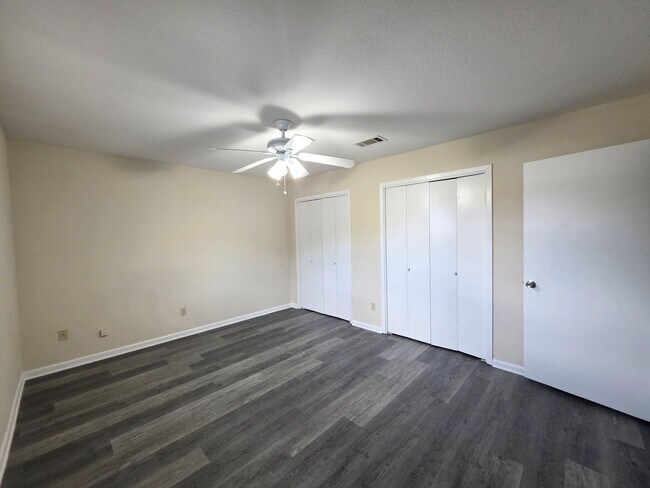 Building Photo - 7819 Hearthstone Cir