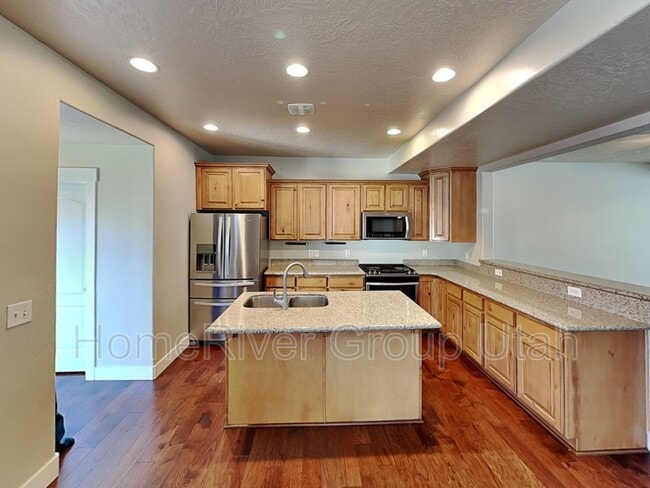 Building Photo - 10981 Topview Rd
