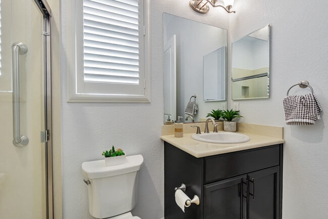 Building Photo - 1631 Chianti Ln