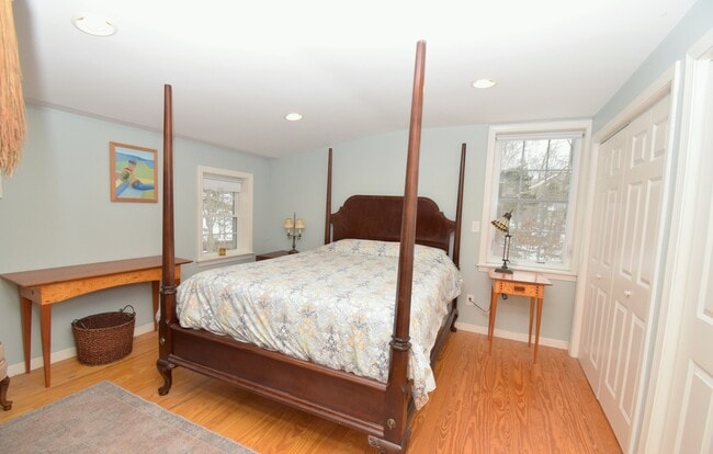 Building Photo - 2203 Durham Rd