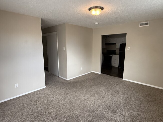 Building Photo - 1725 Spence Ave SE