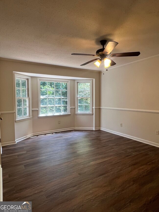 Building Photo - 222 Garretts Dr