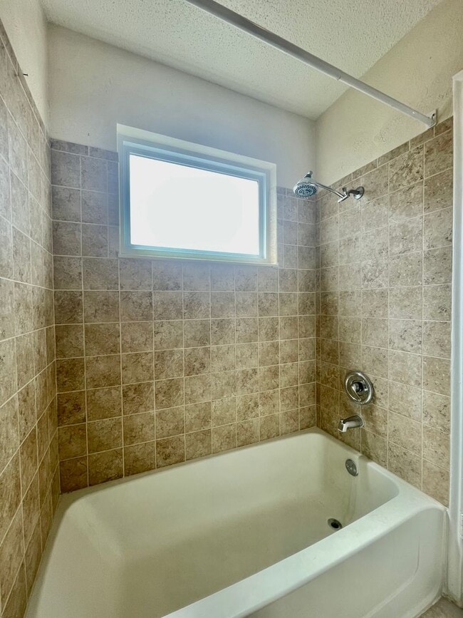 Building Photo - A Perfect Home, In A Perfect Location!